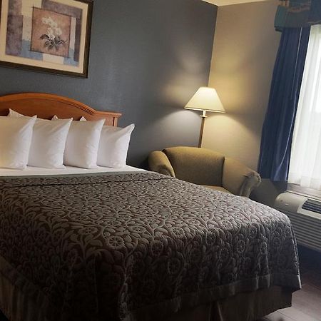 Days Inn By Wyndham Galliano La Esterno foto