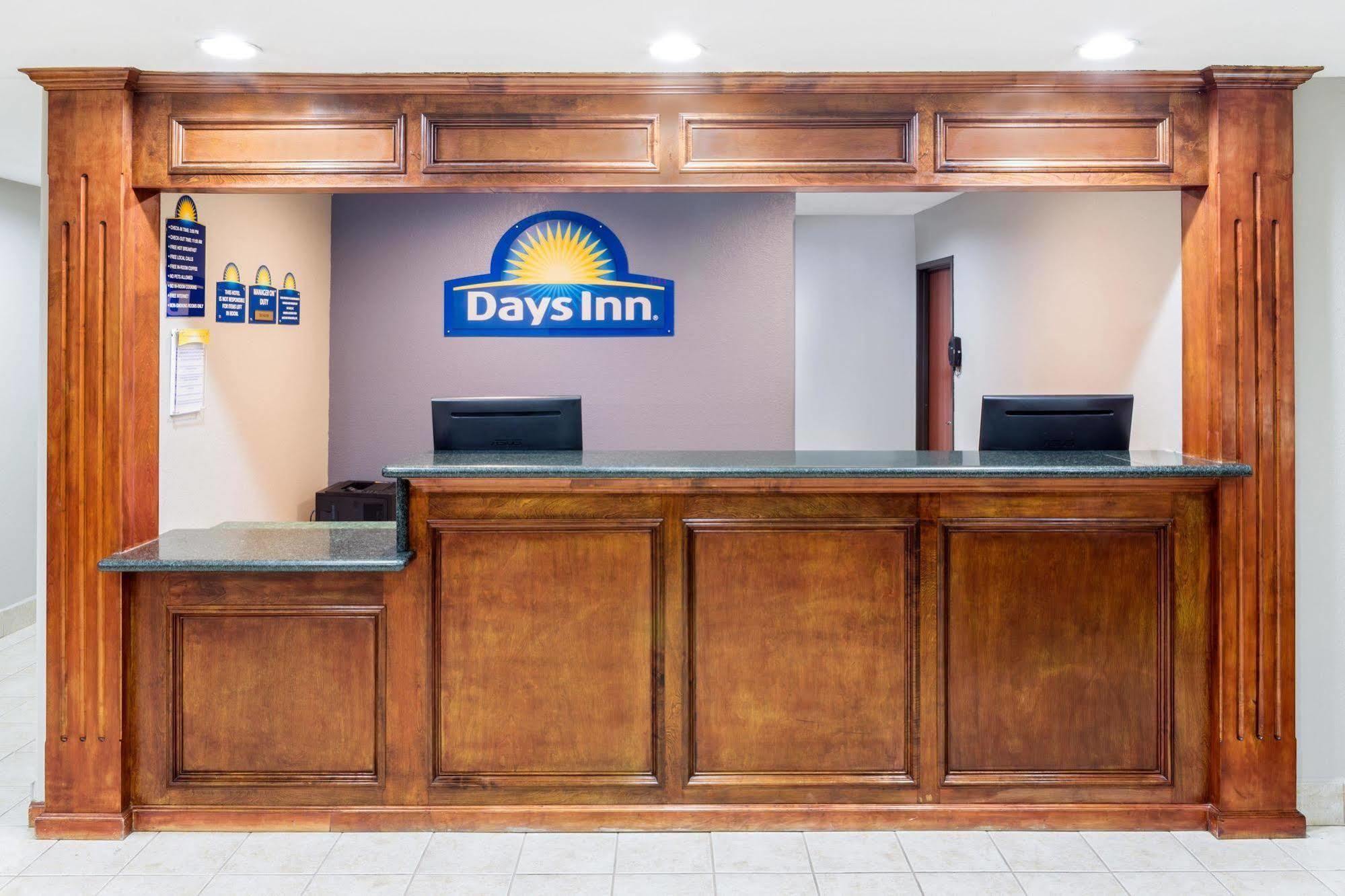 Days Inn By Wyndham Galliano La Esterno foto